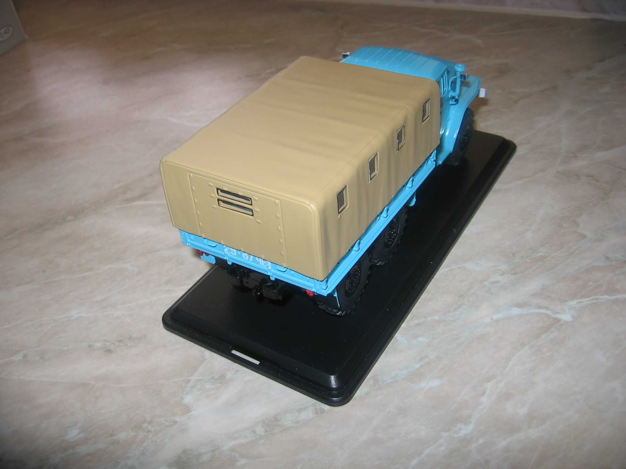 URAL 375D - SSM - skala 1:43 - Kultowe ciężarówki auta PRL