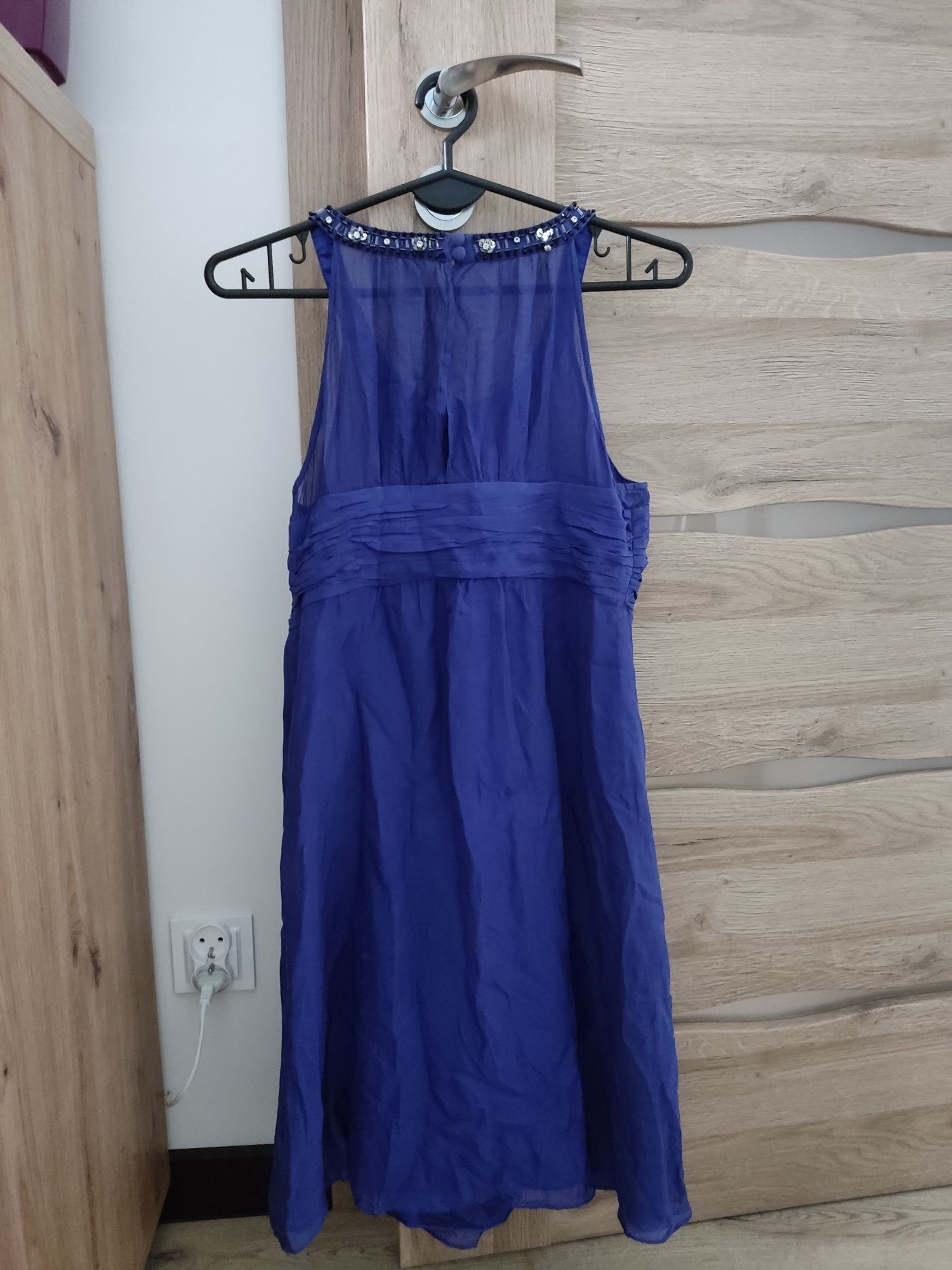 Niebieska sukienka Monsoon