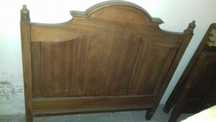Cama solteiro antiga