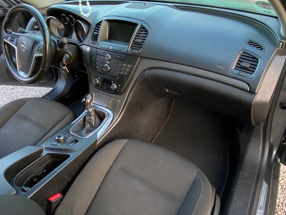 Opel Insignia Klima_Alu_2.0_Diesel_Hatchbeck_2010rok_Kolor z177