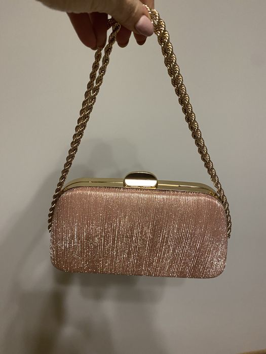 Жіночий золотистий клатч