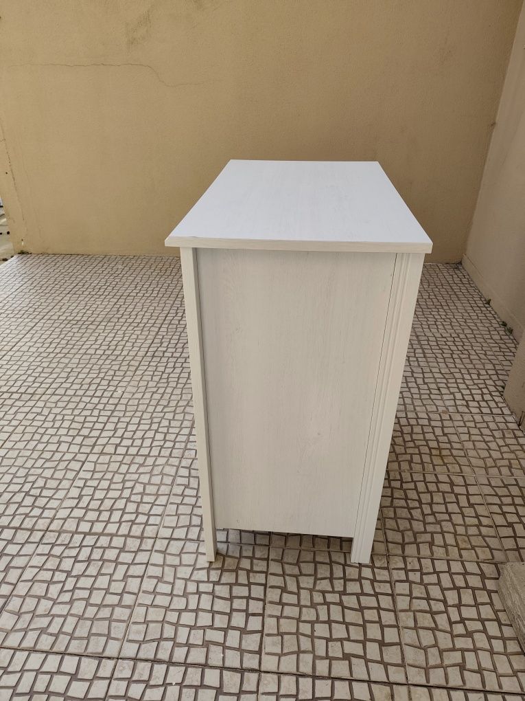 Cómoda IKEA usada