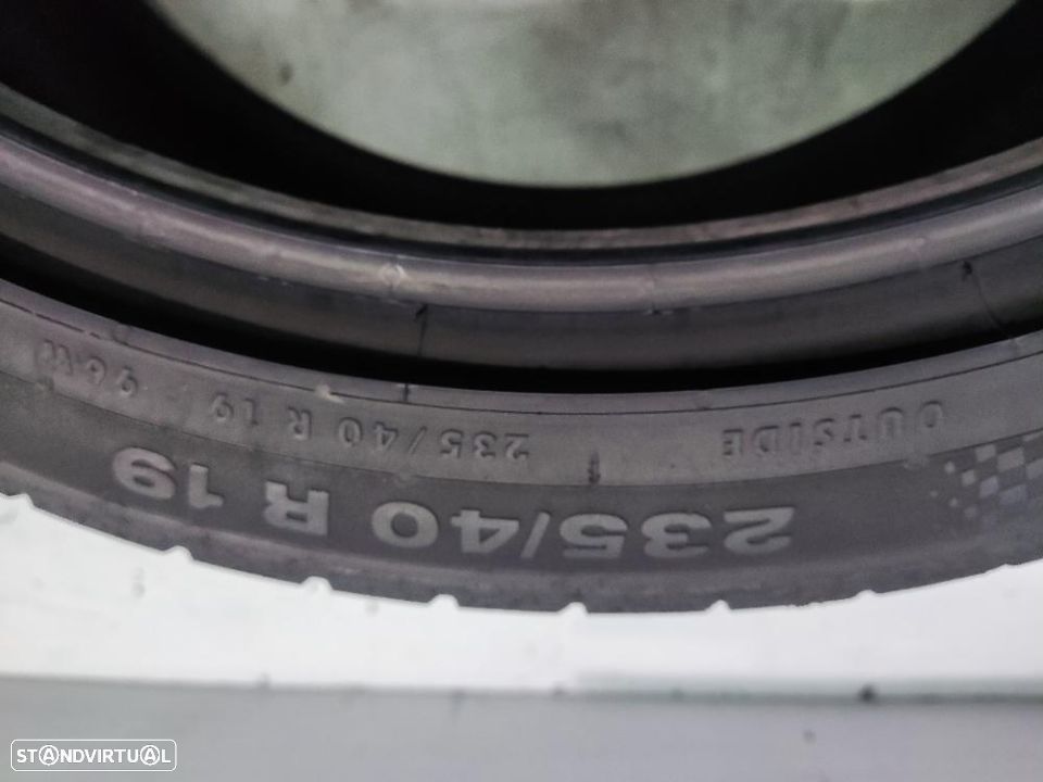 2 pneus semi novos 235-40r19 continental - oferta dos portes