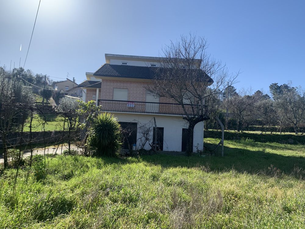 Moradia T3 3000m terreno (7km de Mangualde)