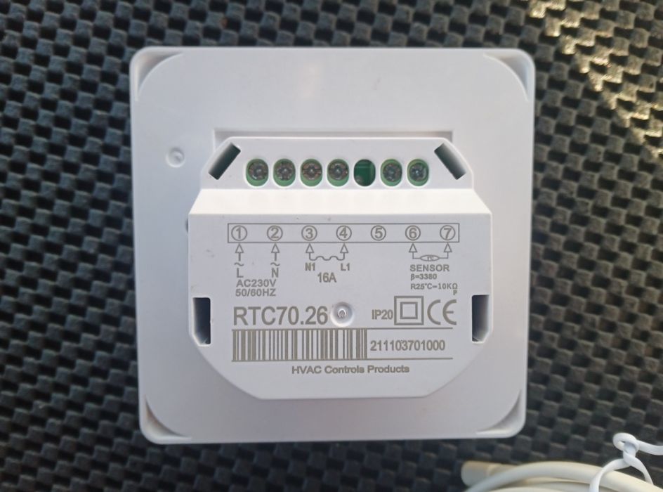 Терморегулятор ( датчик підлоги)