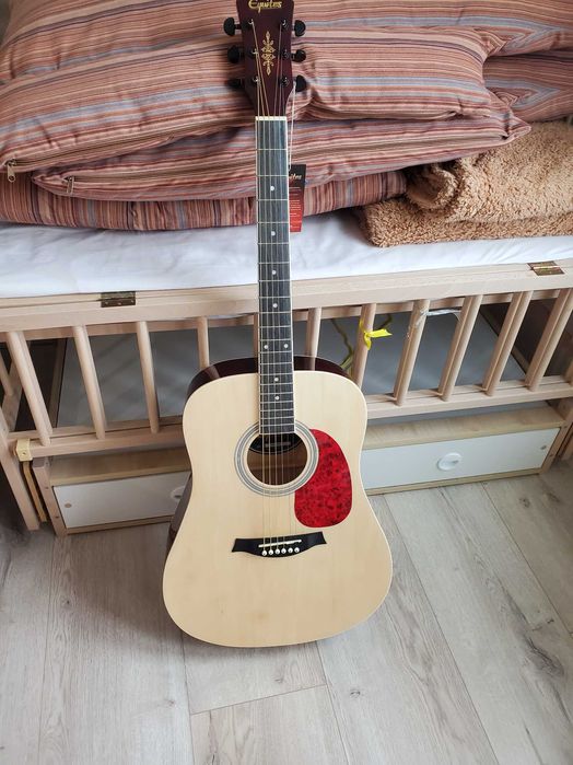 повнорозмірна акустична гітара світла посилений вузький гриф