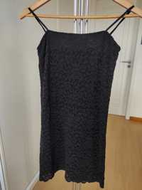 Vestido preto com renda da Zara