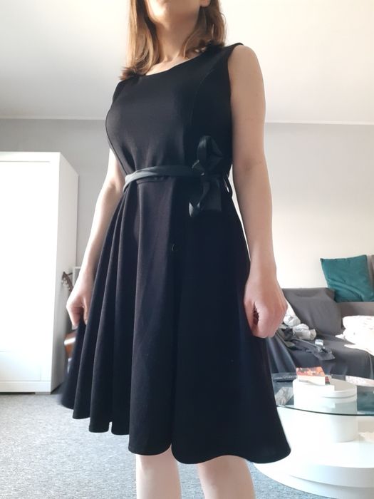 Sprzedam sukienke czarna