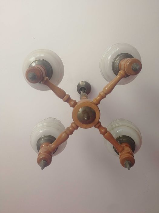 Żyrandol drewniany 4 ramienny