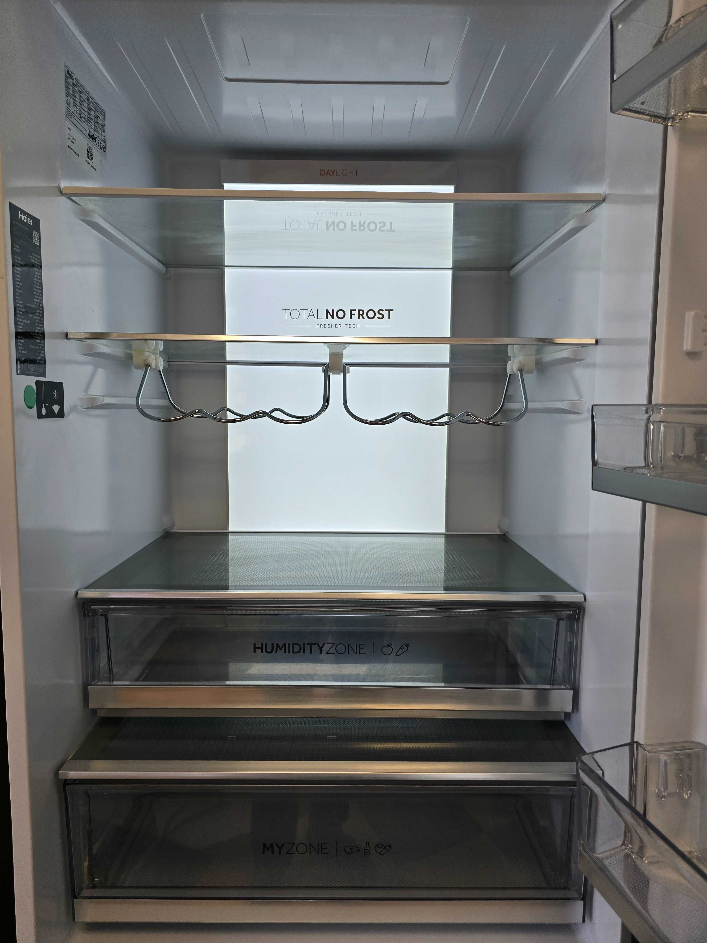 Lodówka Haier Seria 7 HTW7720ENMB Pełny No Frost - 200,6cm