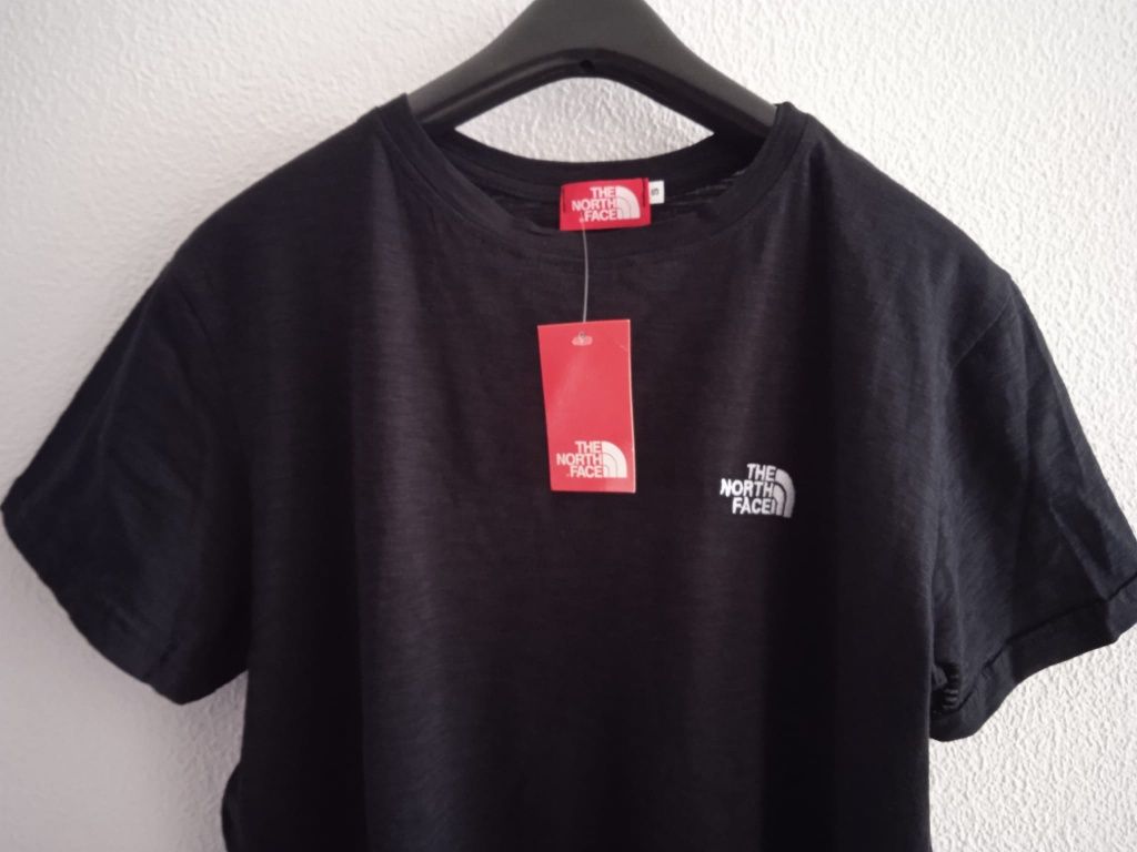 Tshirts NOVAS da The North Face Bordadas
Vários Tamanhos Disponiveis