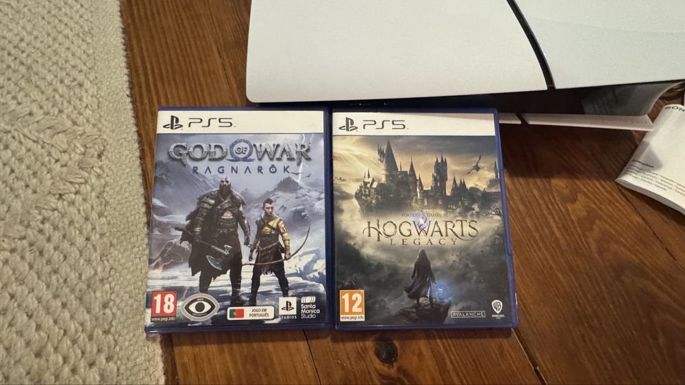 PS 5 Slim + Comando Extra + 2 Jogos