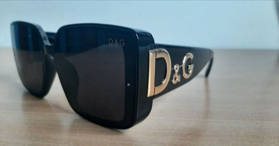 DOLCE&GABBANA D&G okulary przeciwsłoneczne czarne damskie, złote logo