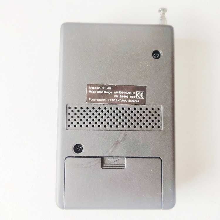 Radio Delan Del-70 a pilhas AAA AM, FM, 6x10cm com caixa