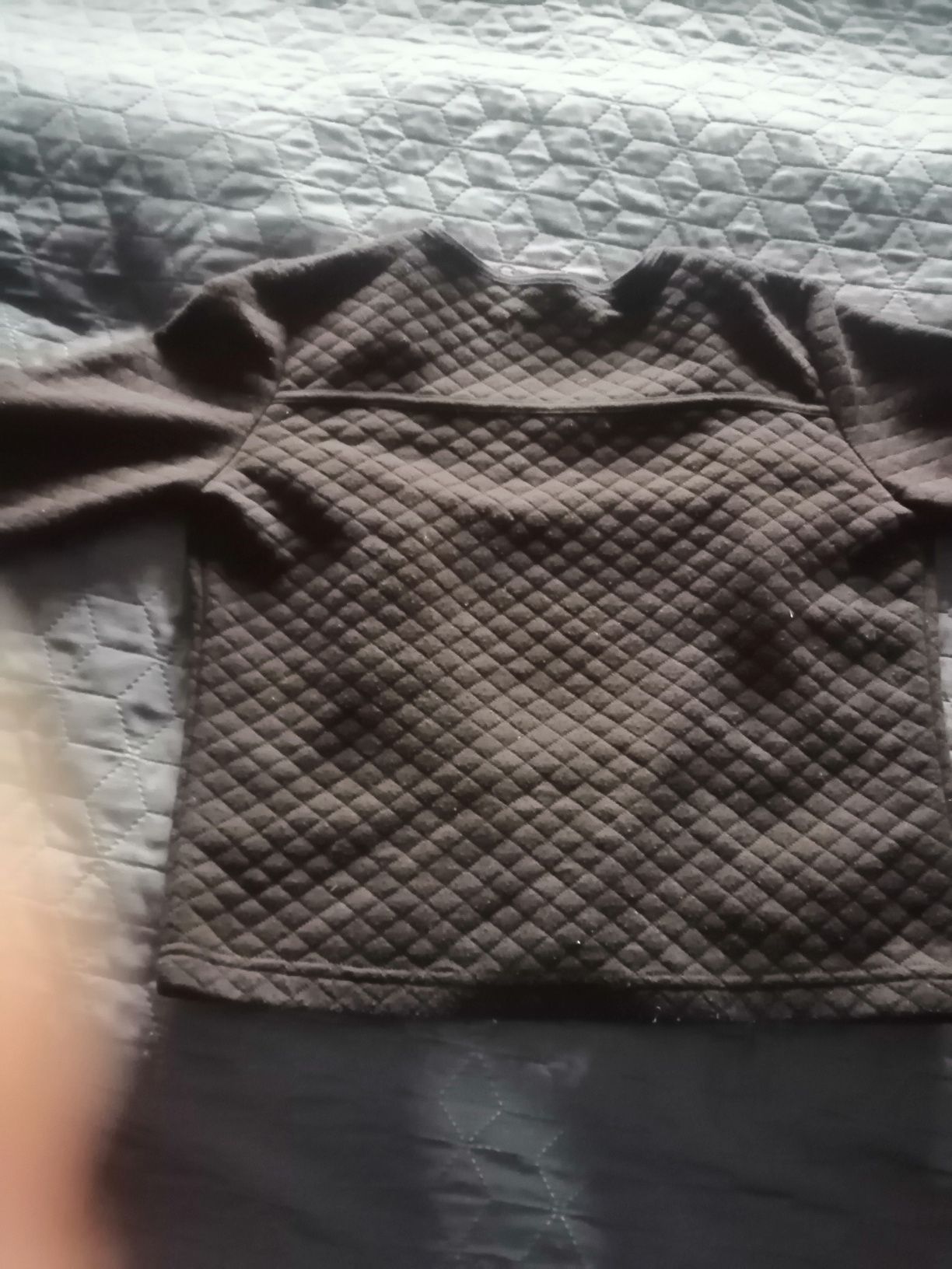 Sweter rozpinany e dobrym stanie