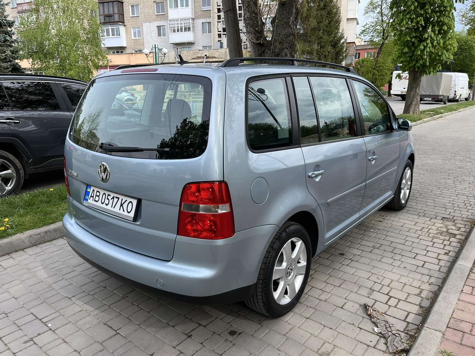 Volkswagen Touran 2006 1.6 бензин