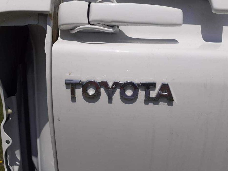 Caixa de toyota hilux nova