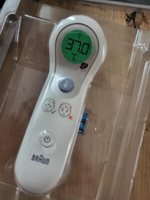 termometr bezdotykowy braun