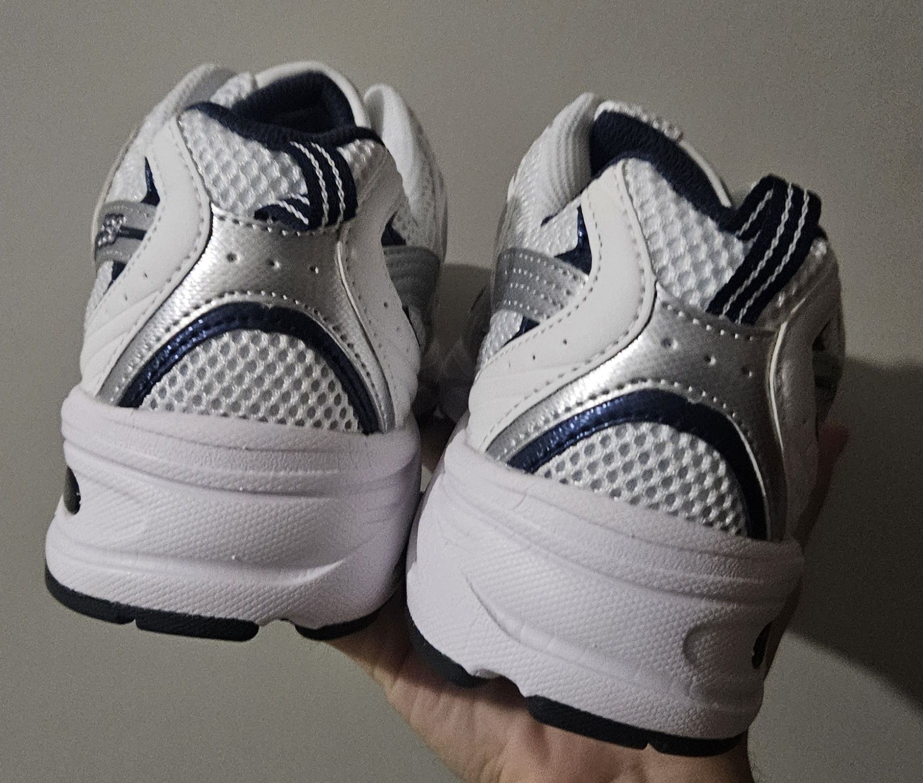 NEW BALANCE 530 White silver navy brancas