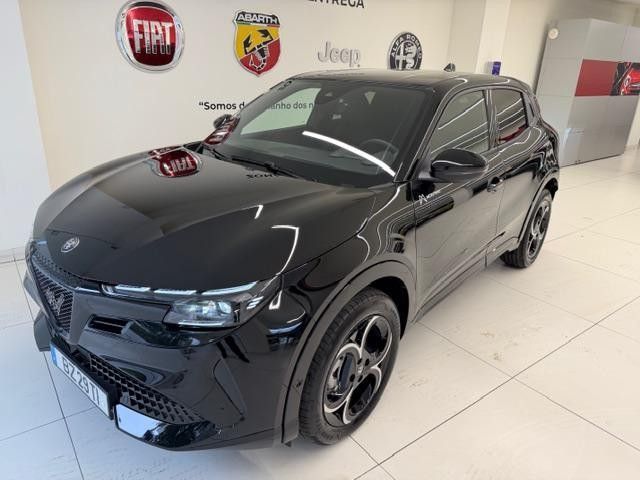 Alfa Romeo Junior 1.2 Q4 eDCT6