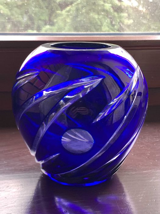 Ваза цветной хрусталь кобальт ручная огранка NACHTMANN  Германия