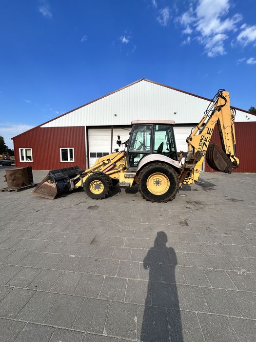 New Holland Ford 675E
