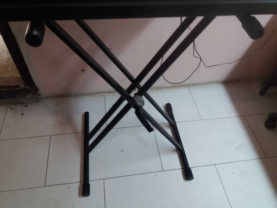 синтезатор YAMAHA PSR -225