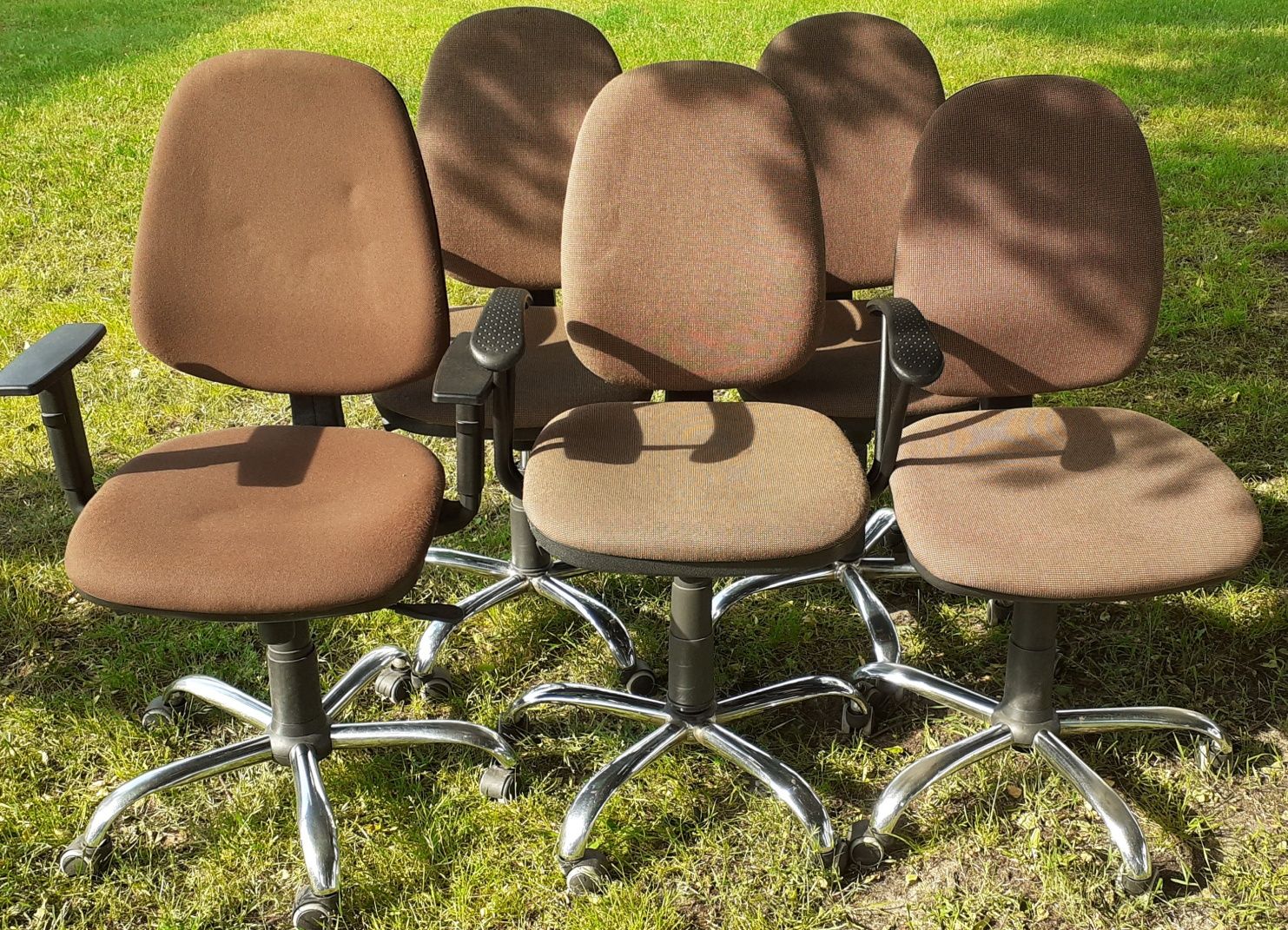 Krzesła biurowe, obrotowe, różne rodzaje