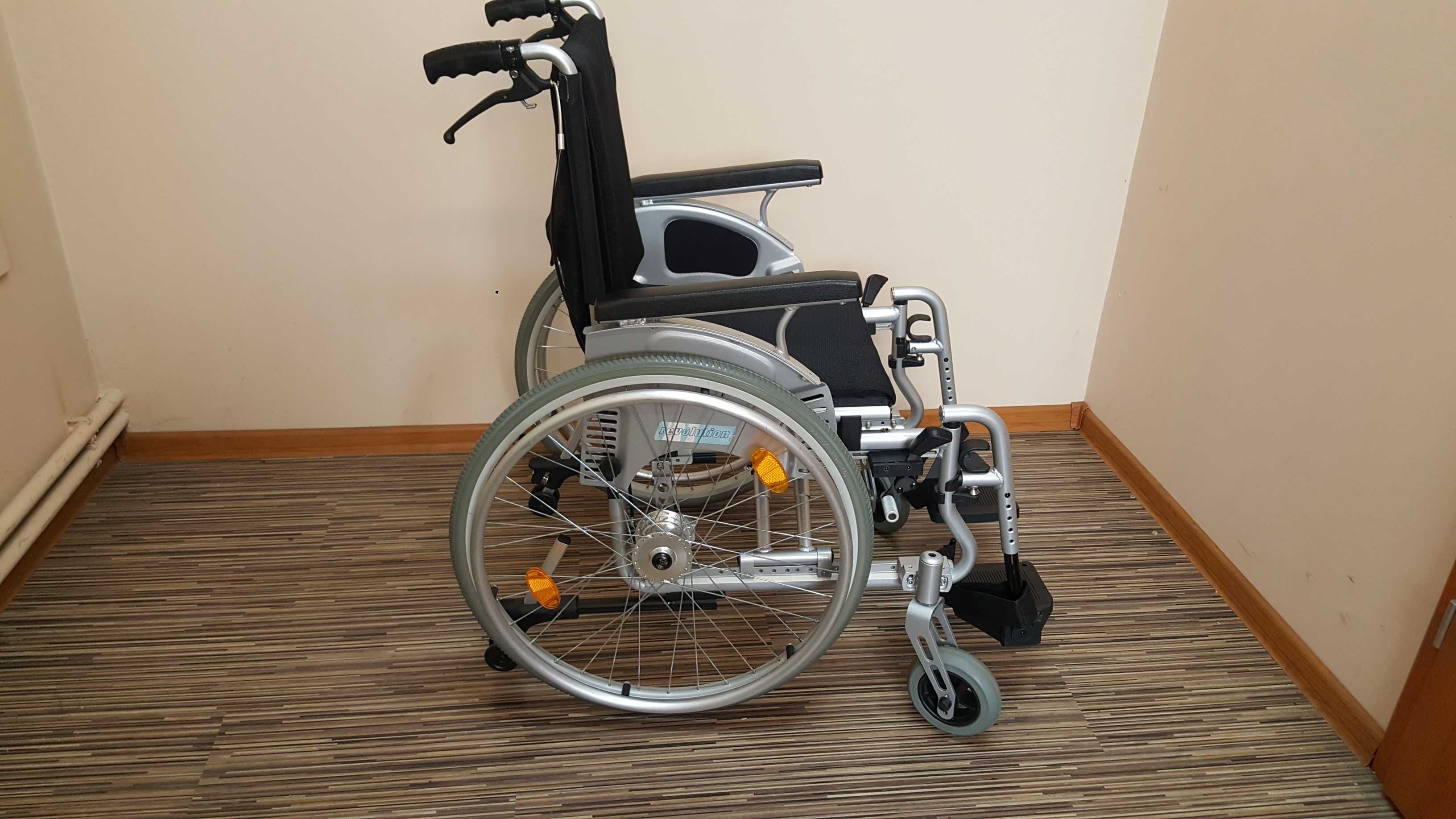 NOWY wózek inwalidzki Bischoff R2 revolution 46 cm FAKTURA