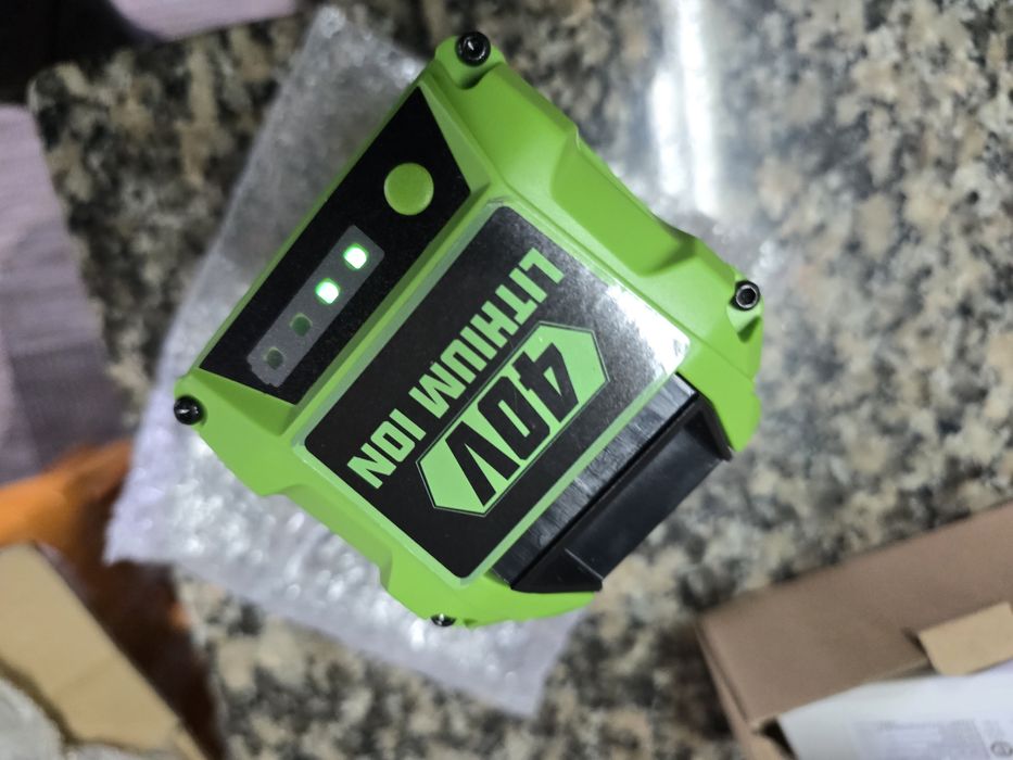 Bateria 40v nova