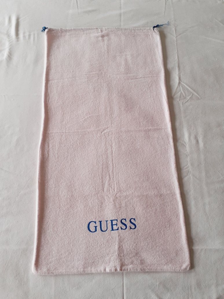 Bolsa Guess para acessórios