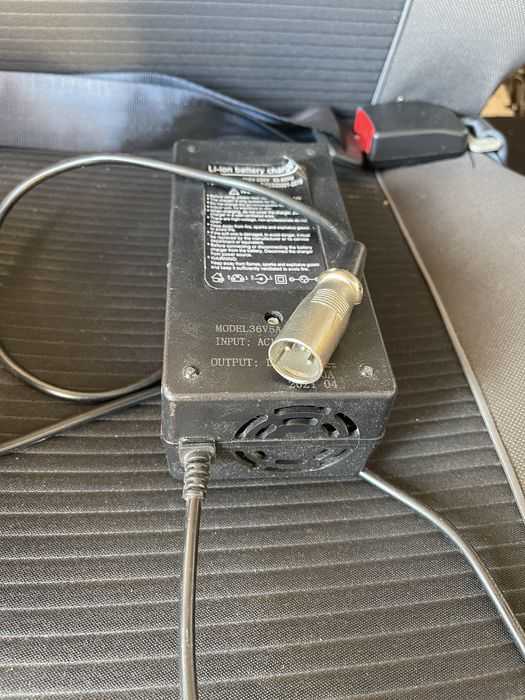 Електросамокат з сидінням Didi Thurau (можливий невеликий торг)