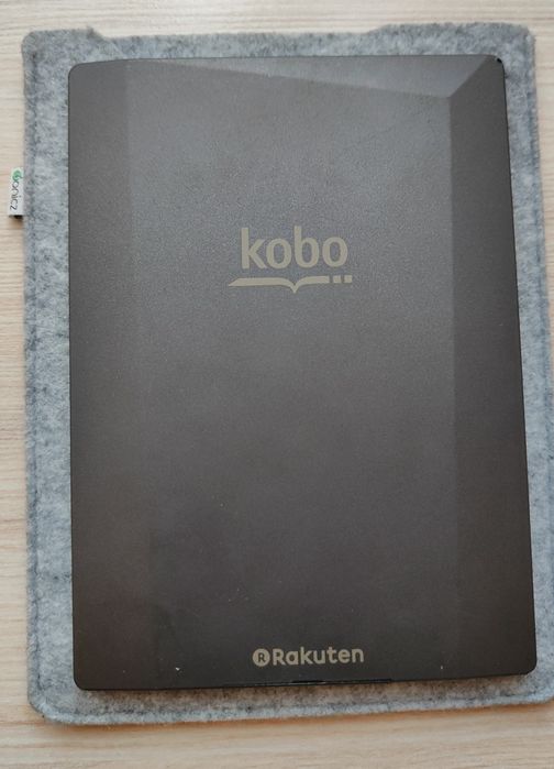 Czytnik Kobo Aura H2O