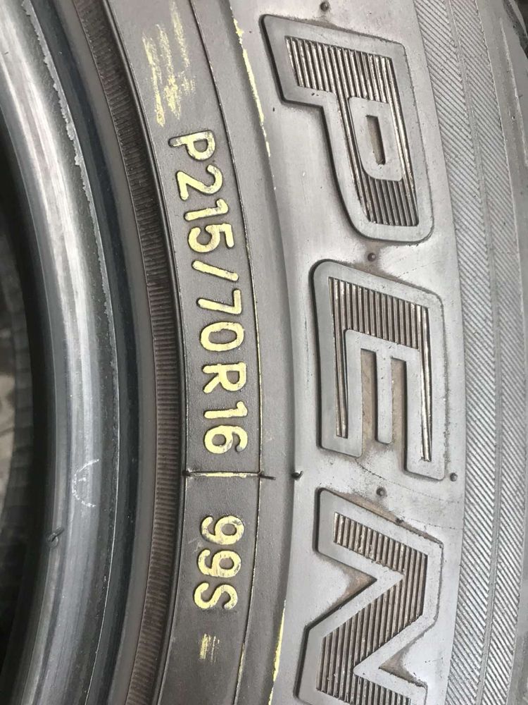 Toyo 215/70r16 пара резина шини б/у склад ооигінал болото