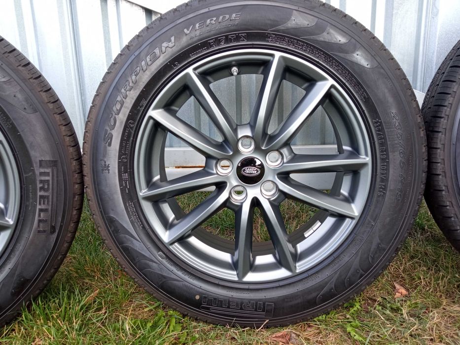 Koła Land Range Rover 19cali opony wielosezonowe Pirelli 235/65R19