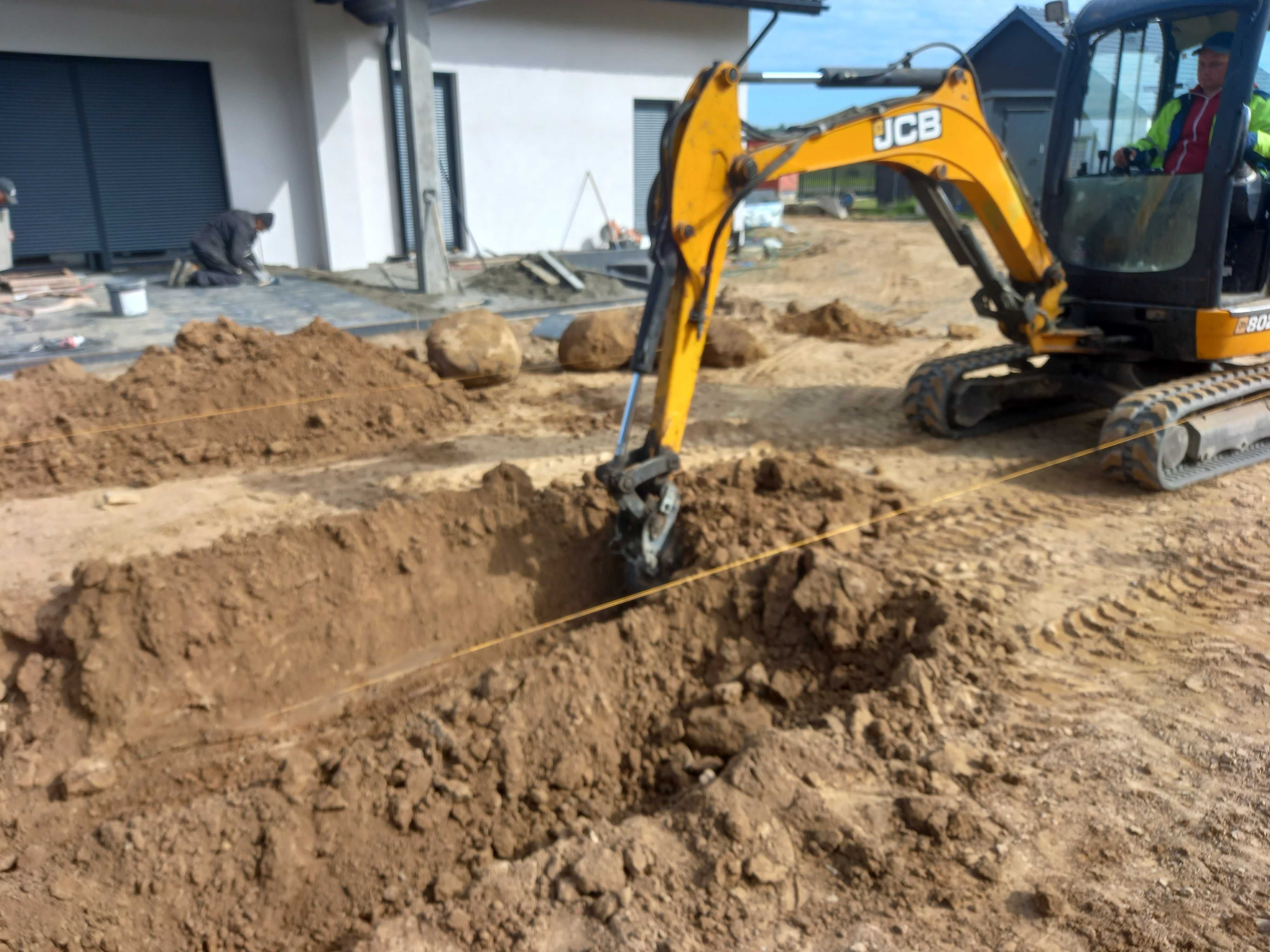 Prace ziemne minikoparka + wywrotka do 3,5 ton.