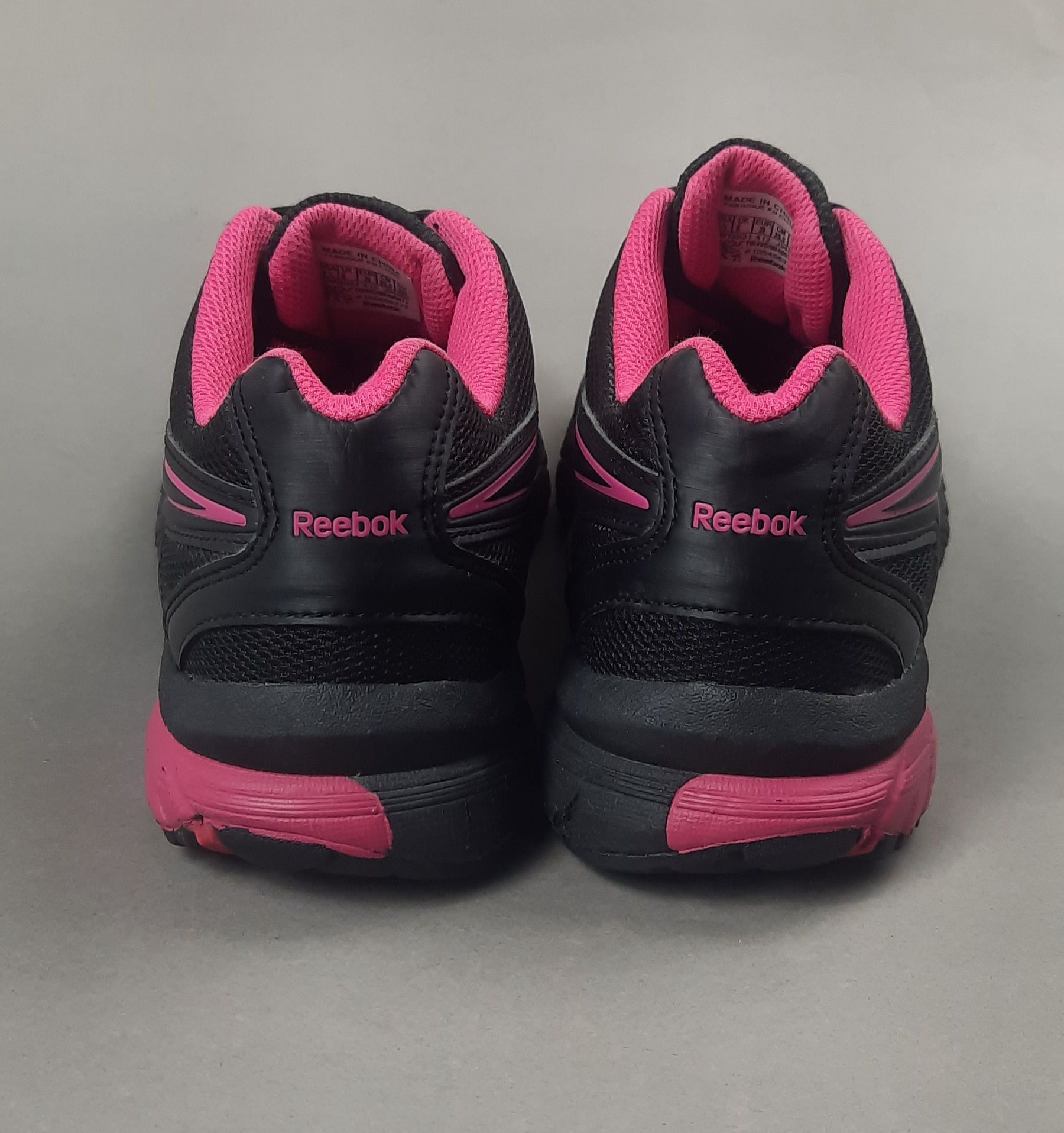 Reebok Carthage 39 25cm buty sportowe