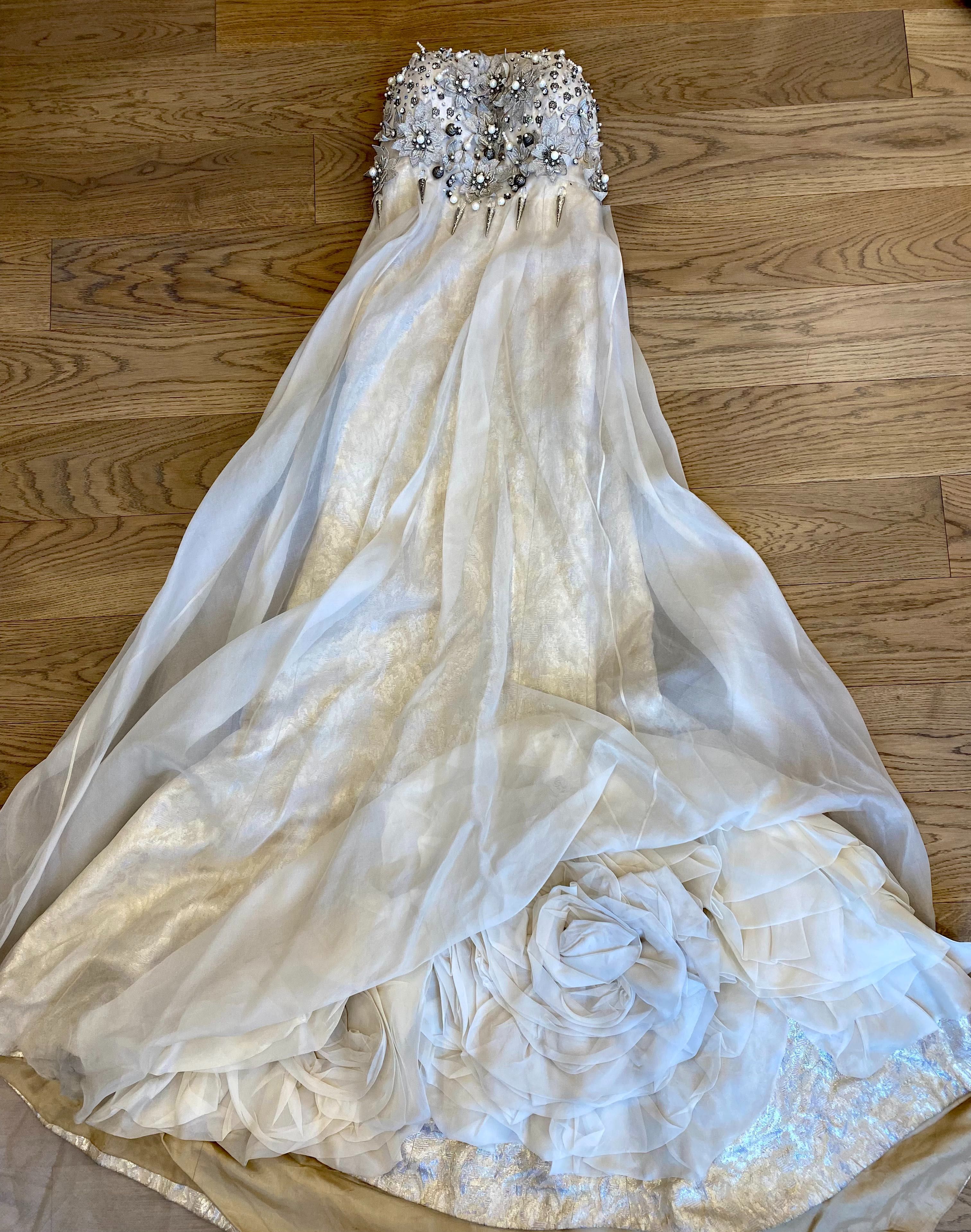 Свадебное ( выпускное , вечернее ) платье в пол