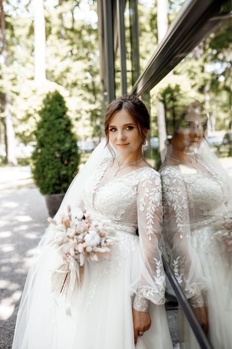 Продам або здам на прокат весільну сукню в ідеальному стані