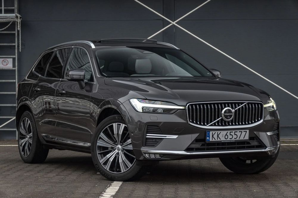 Volvo XC 60 VAT23 / Salon PL / Hak / Panorama / Harman / VOLVO SELEKT / Kamery 360