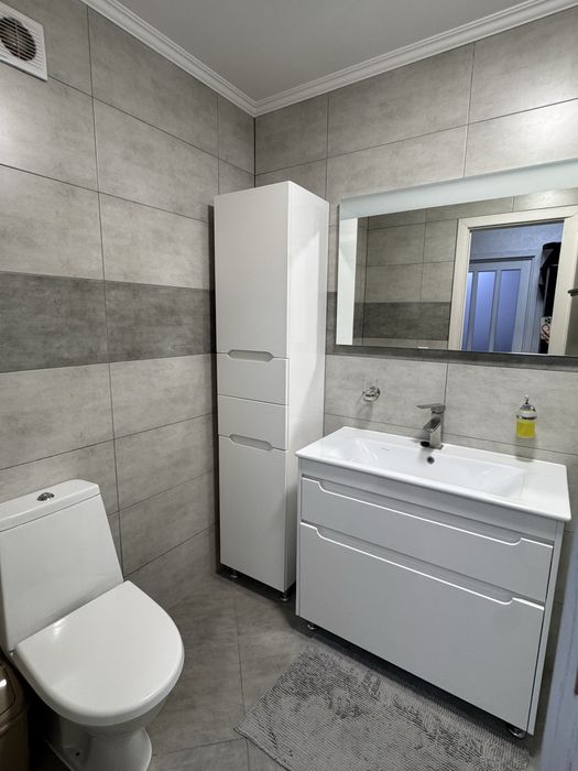 Подобово Чернівці квартира в новобудові біля ТЦ «Майдан».