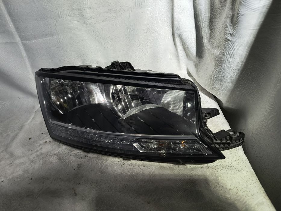 Lampa prawa LED DRL Skoda Fabia III Europa reflektor prawy