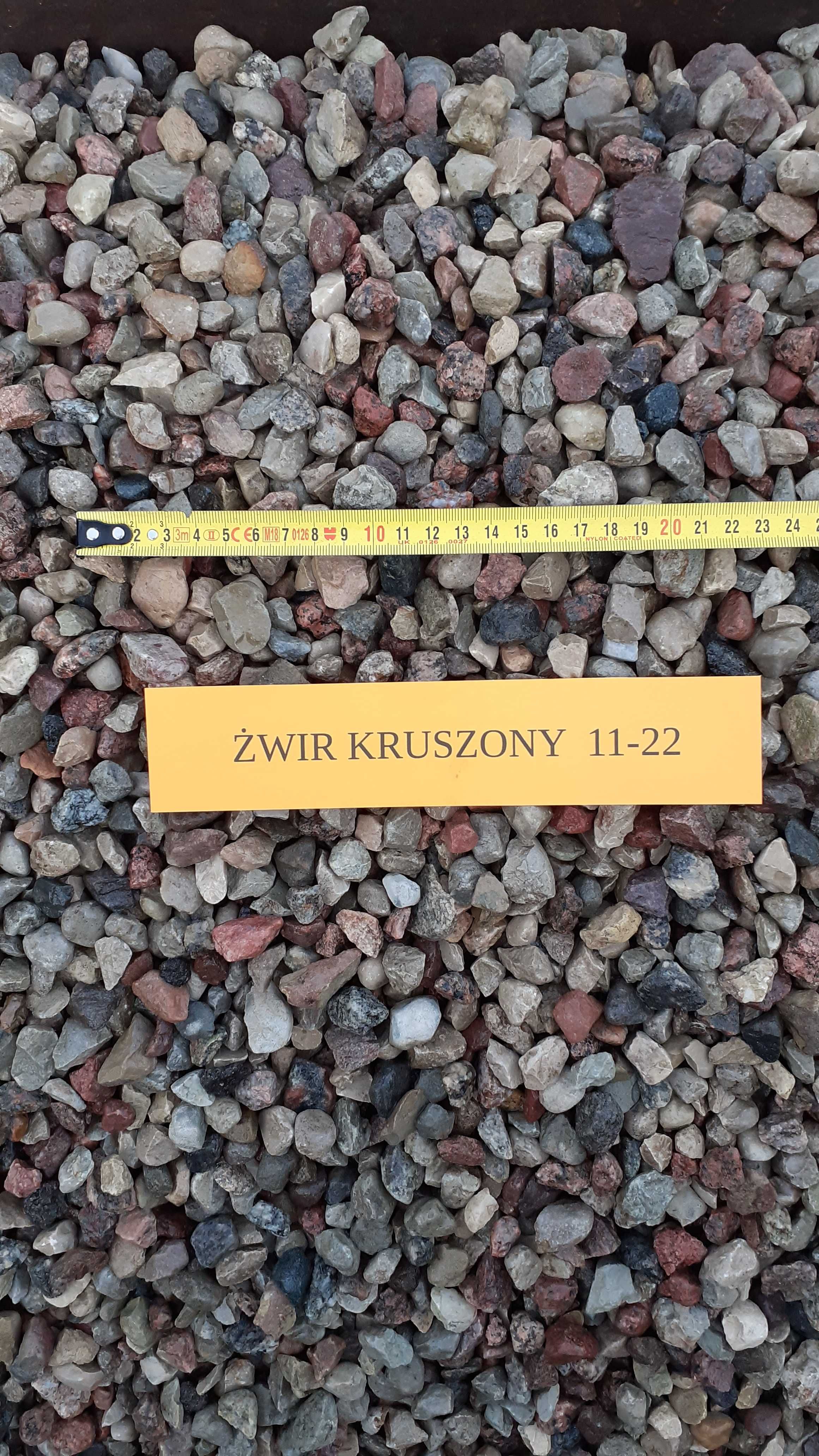 Żwir drenażowy, piasek, ziemia.