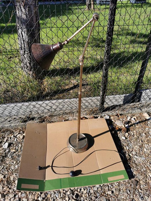 Lampa podłogowa mosiądz, kolor brązowy, faktura skóra węża, gwint E27