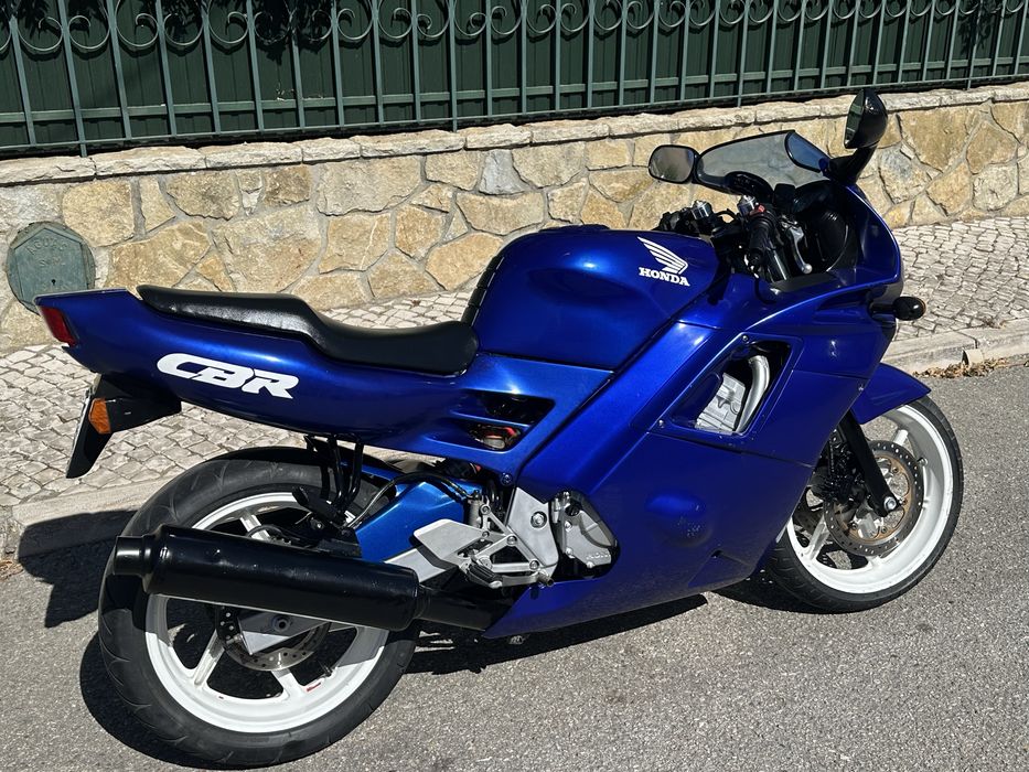 Honda cbr 600 f impecavel
