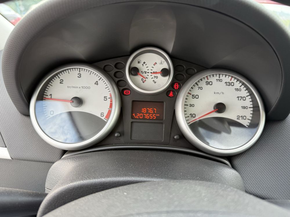 Peugeot 207 - HDI 1.4