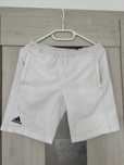 Biale spodenki adidas