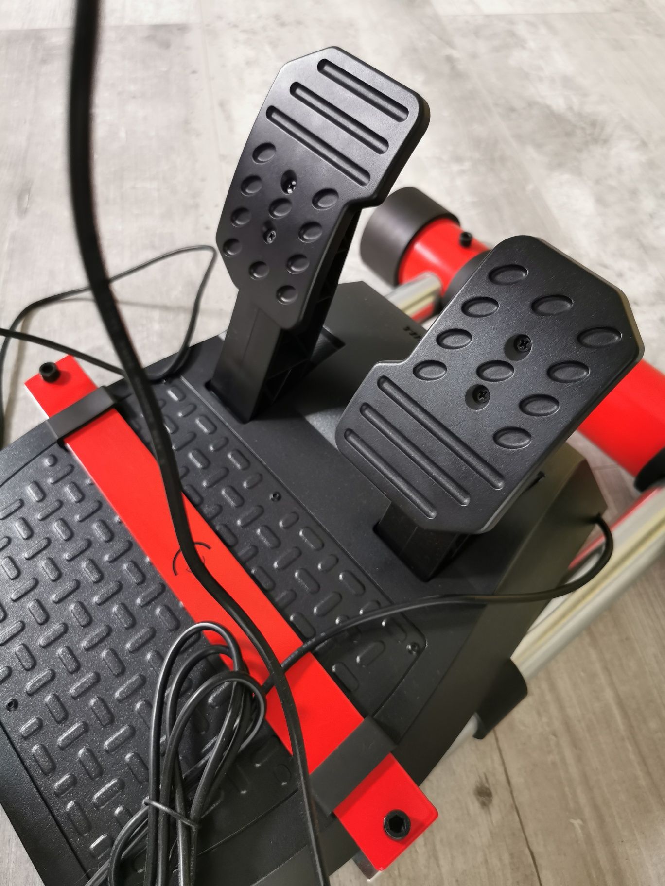 Kierownica i stojak Thrustmaster F458 XBOX one