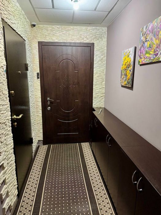 Продажа 4к с ремонтом в новом доме, паковка на два авто