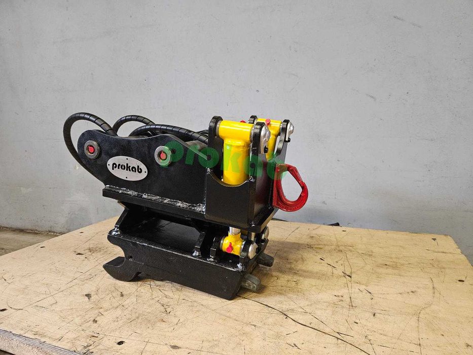 Szybkozłącze wychylne hydrauliczne do minikoparki